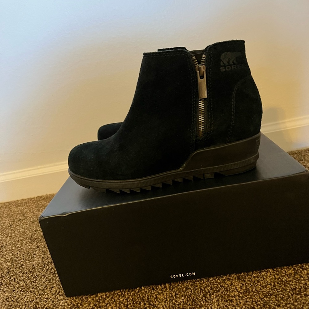 Sorel Suede Evie Zip Bootie